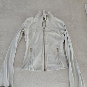 Lululemon SET  Cream Zip-Up Jacket And Leggings. Jacket Size 2 Leggings Size 6